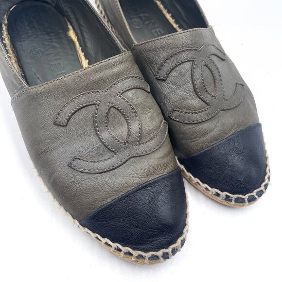 Chanel CC Espadrille Flat Gray Suede Leather Cap Toe Slip On‎ Sz 37 / 7 - Picture 4 of 14